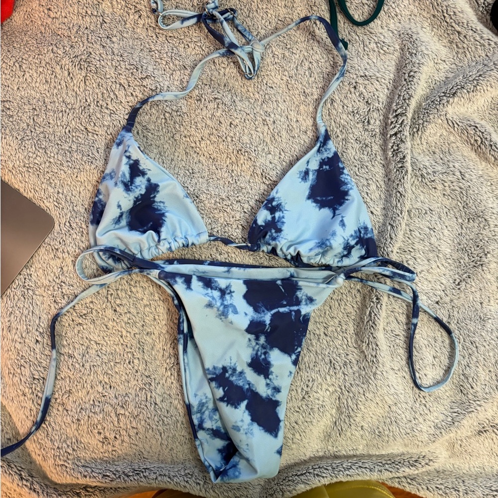 NWOT blue tie dye bikini set